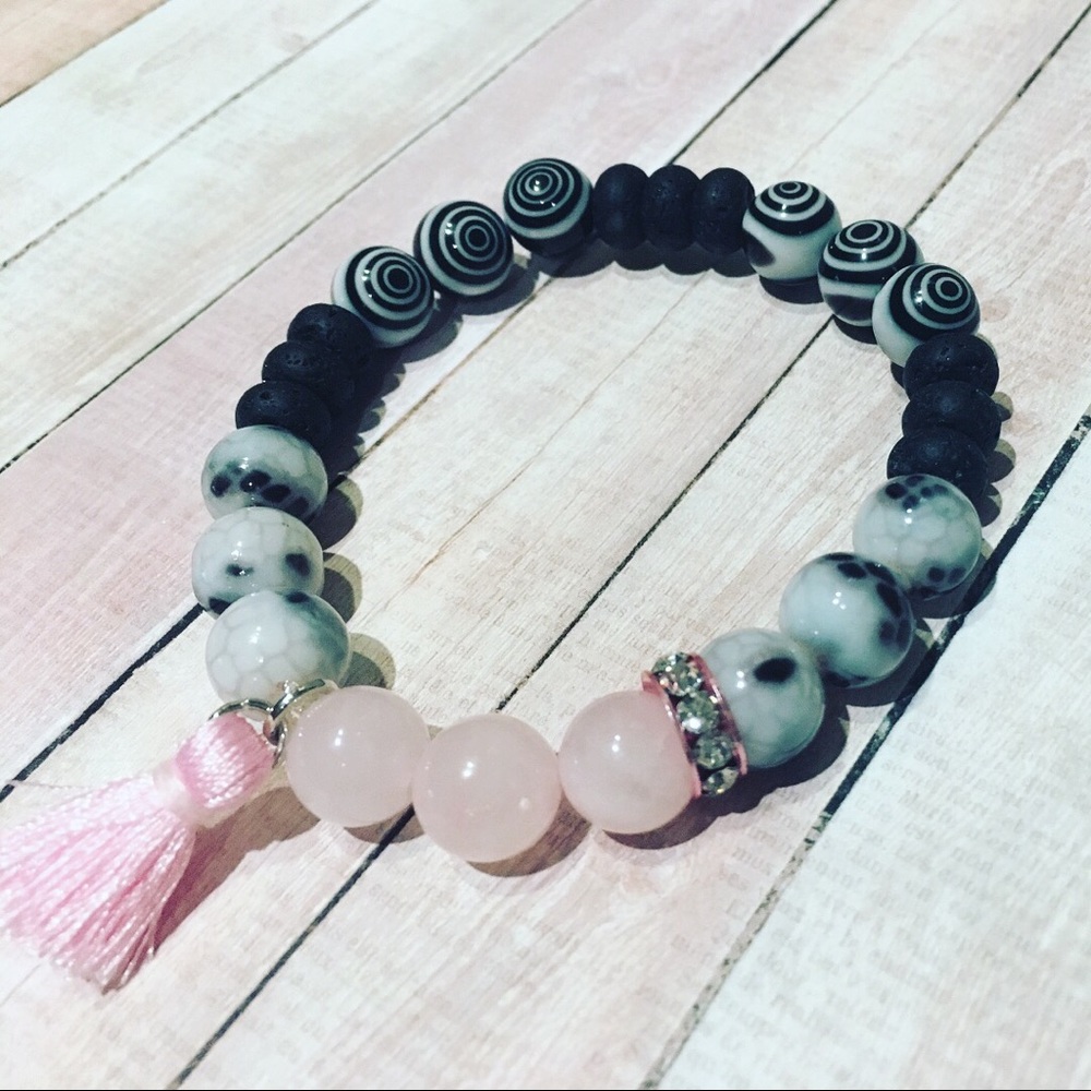 💗🖤💗📿Essential Oil Diffuser Bracelet 📿🖤💗🖤